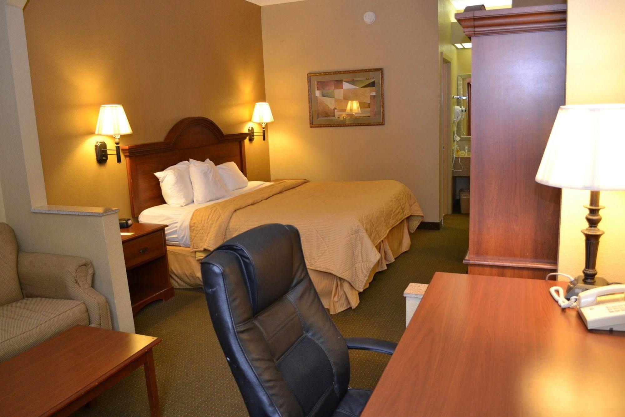 Fairview Inn & Suites Мобил Экстерьер фото