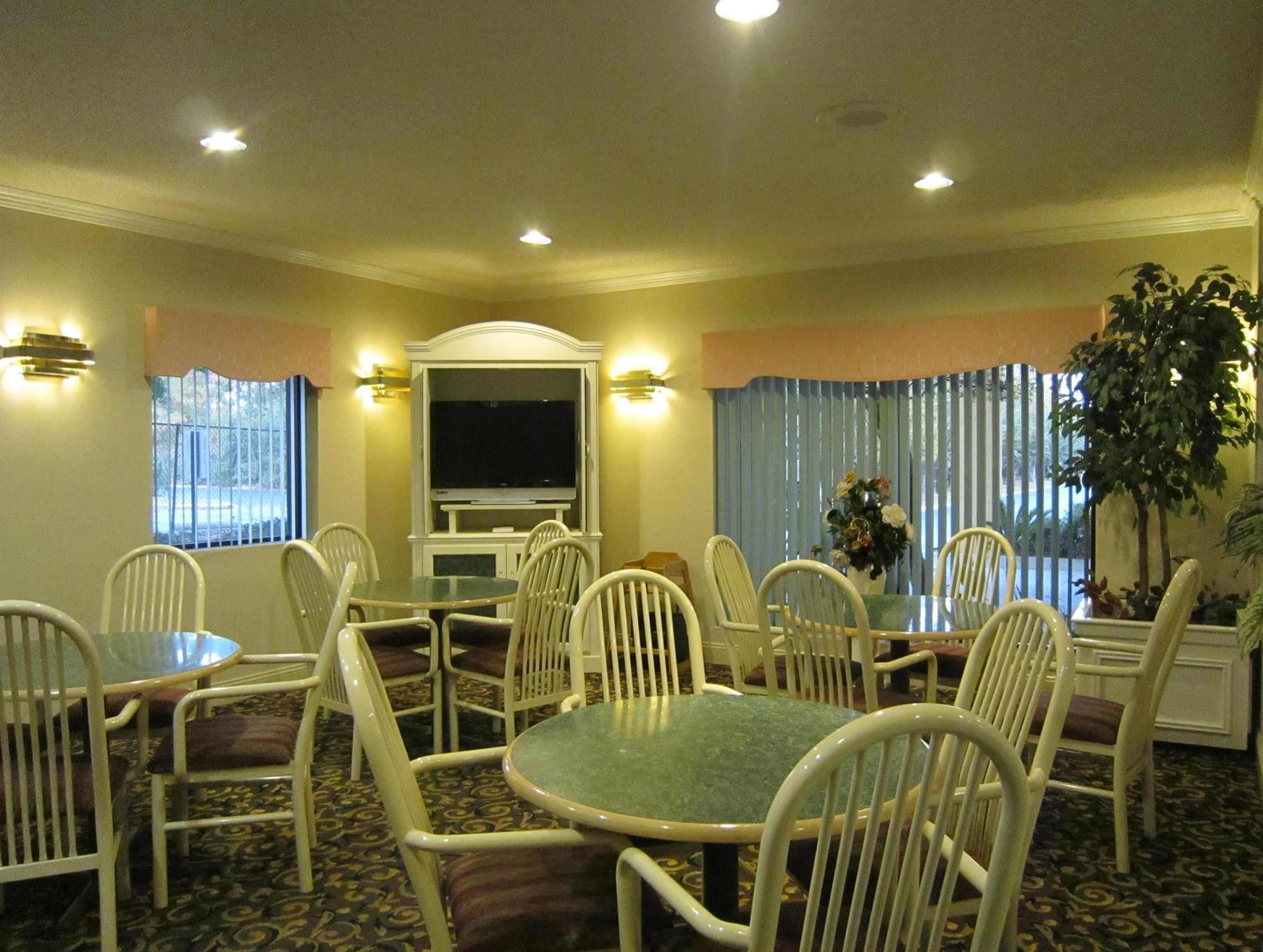 Fairview Inn & Suites Мобил Экстерьер фото