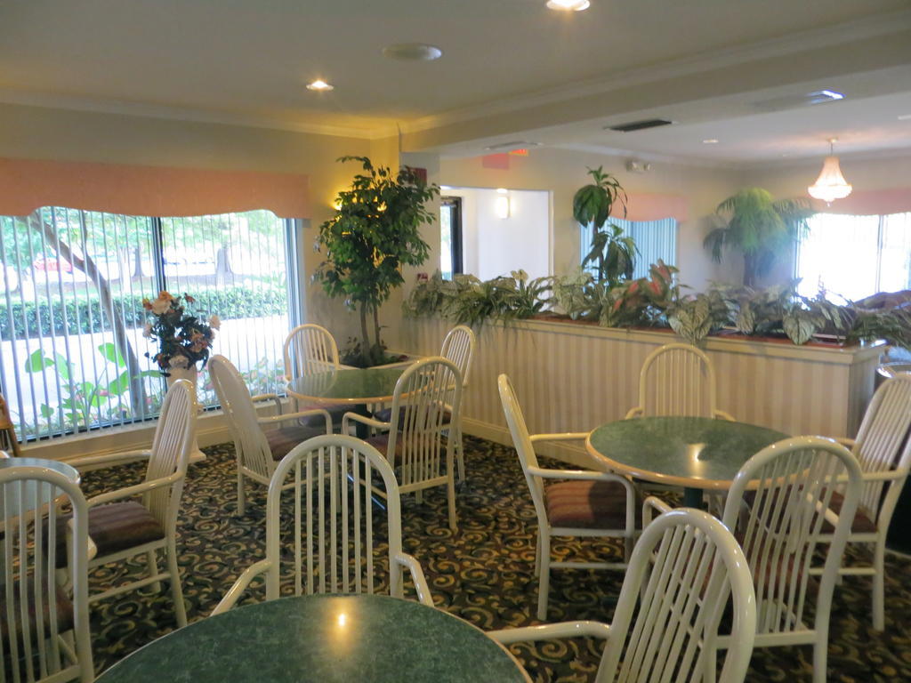 Fairview Inn & Suites Мобил Экстерьер фото