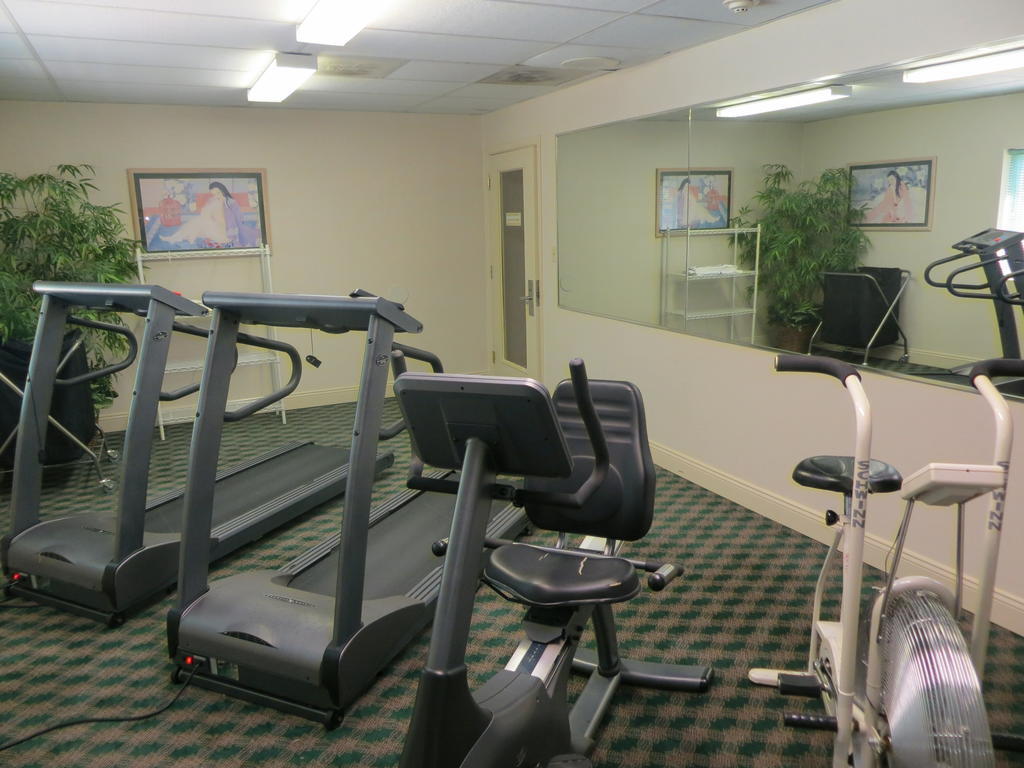 Fairview Inn & Suites Мобил Экстерьер фото
